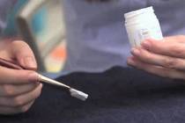 Подарочный сертификат Мастер-класс по росписи одежды (индивидуальные занятия) Подарочный сертификат Мастер-класс по росписи одежды (индивидуальные занятия)