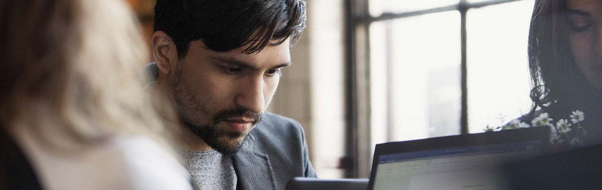 Подарочный сертификат Office 365 персональный Подарочный сертификат Office 365 персональныйНовый год<br>Прикупите себе подписку на Office 365 персональный и оптимизируйте свою работу со всеми документами.<br><br>Номинал: None<br>Тип подарка: Электронный<br>Город (для эмоций): None<br>Как воспользоваться?: None<br>Что будет происходить?: None<br>Количество участников: None<br>Сезонность: None<br>Продолжительность: None<br>Где проходит?: None<br>Вид эмоций: None<br>Для кого: Мужчине, Девушке<br>Повод: На Новый год, На День Рождения, На 23 февраля